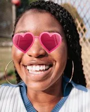 AR accessories on other faces: Heart shades